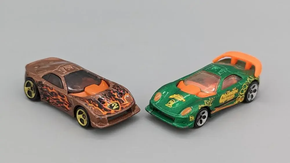 Mattel 1997 Hot Wheels Callaway C7 Green & Bronze Lot 1:64 Diecast Cars